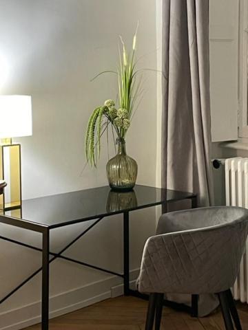 Grand Appartement D'Exception Au Chateau Randin Écully Exterior foto
